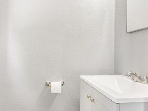 Undisclosed Address #9565729, Aurora CO 80011