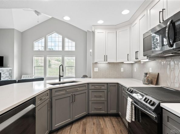 6831 W Yale Avenue, Lakewood CO 80227