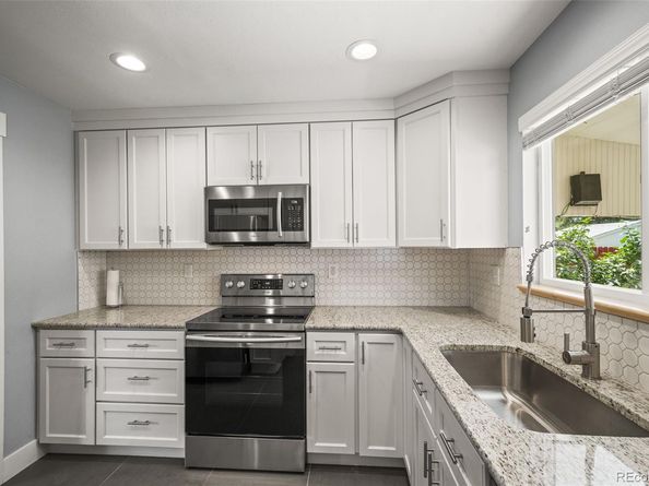 957 S Owens Court, Lakewood CO 80226