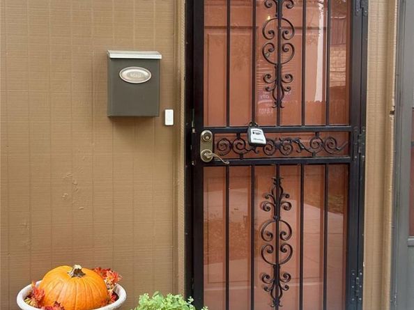 2907 S Locust Street, Denver CO 80222