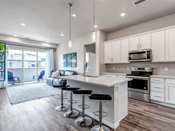 400 E Fremont Place