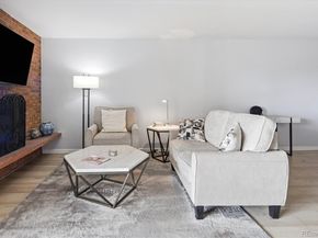 2 Adams 905, Denver CO 80206
