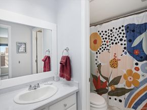 2 Adams 905, Denver CO 80206