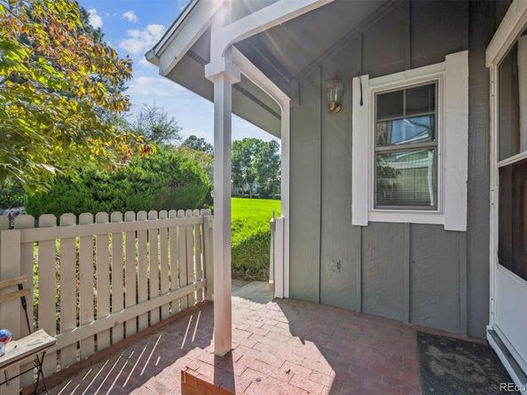 979 S Granby Way, Aurora CO 80012