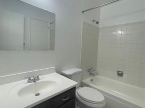 Undisclosed Address #3907197, Aurora CO 80013