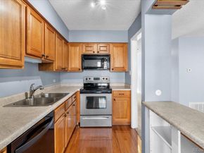 2301 E Fremont Avenue Y06, Centennial CO 80122