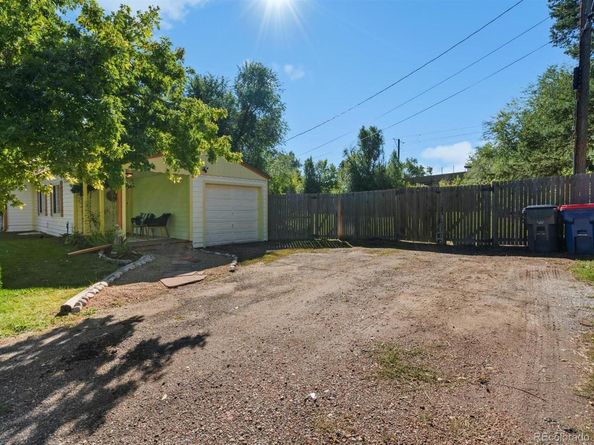16 Lakewood Heights Drive, Lakewood CO 80215