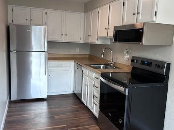 1243 Gaylord Street 302, Denver CO 80206