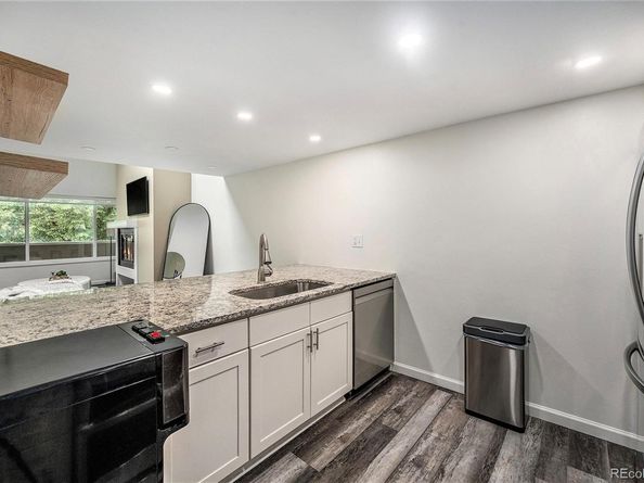 8055 E Colorado Avenue 8, Denver CO 80231
