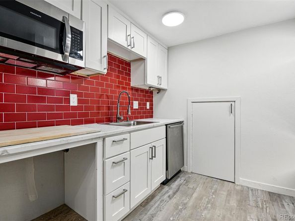 6948 W 70th Avenue, Arvada CO 80003