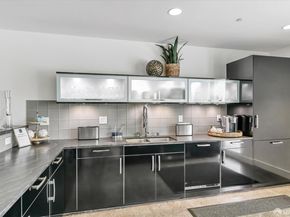 88 East San Fernando Street 2103, San Jose CA 95113