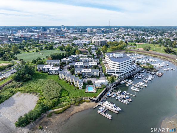 61 Seaview Avenue 26, Stamford CT 06902