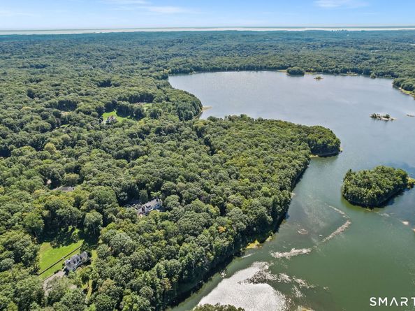 2141 Ponus Ridge, New Canaan CT 06840