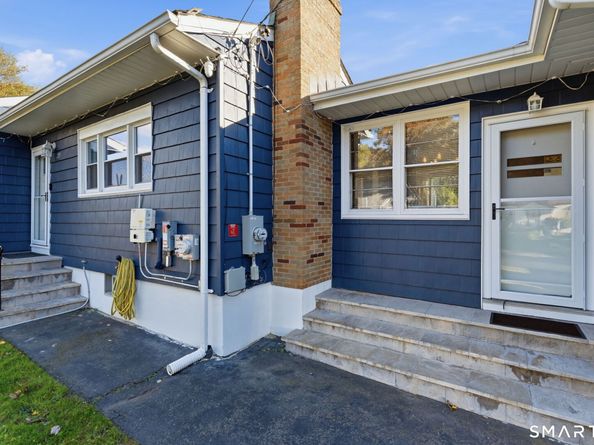 285 Dexter Drive, Bridgeport CT 06606