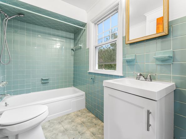 20 Georgetown Road, Weston CT 06883