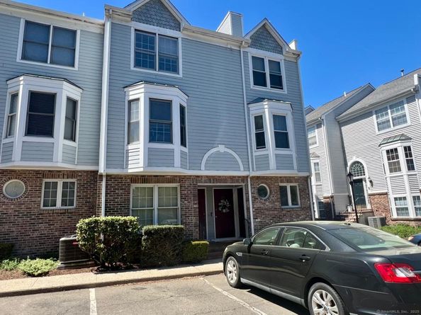 2612 North Avenue B11, Bridgeport CT 06604