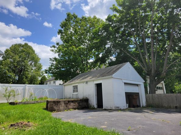 26 King Street, Shelton CT 06484