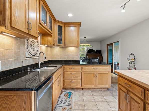 2 Pine Hill Road, New Fairfield CT 06812