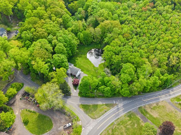 2 Pine Hill Road, New Fairfield CT 06812