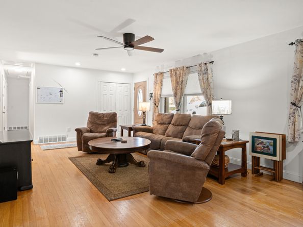 2 Pine Hill Road, New Fairfield CT 06812