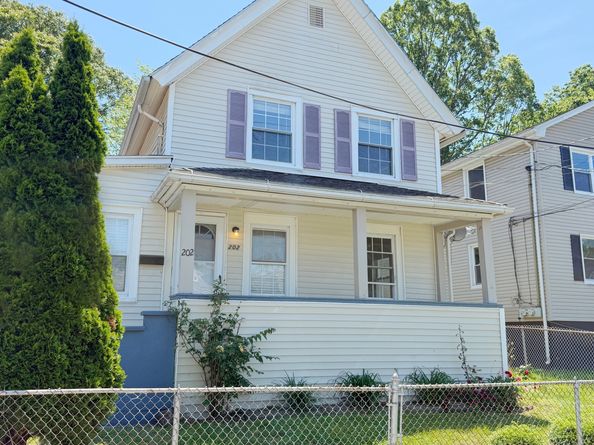202 Goddard Avenue, Bridgeport CT 06610