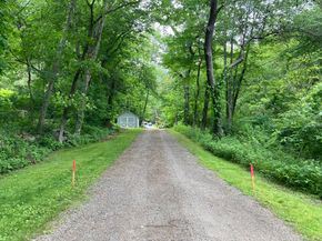 68 E Village Road, Monroe CT 06468