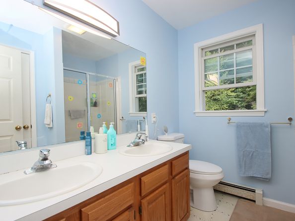 68 E Village Road, Monroe CT 06468