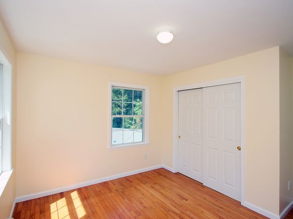 68 E Village Road, Monroe CT 06468