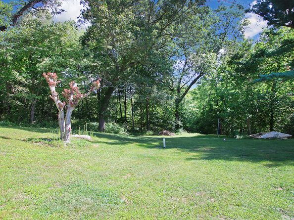 68 E Village Road, Monroe CT 06468