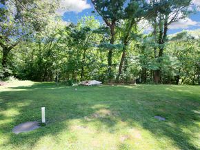 68 E Village Road, Monroe CT 06468