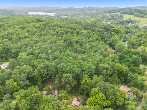 97 Padanaram Road, Danbury CT 06811