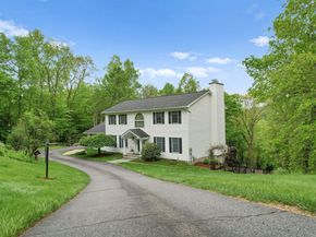 8 Austin Drive, New Fairfield CT 06812