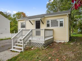 7 Candle Hill Road, New Fairfield CT 06812