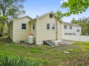 7 Candle Hill Road, New Fairfield CT 06812