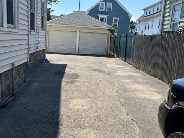 170 Livingston Place, Bridgeport CT 06610