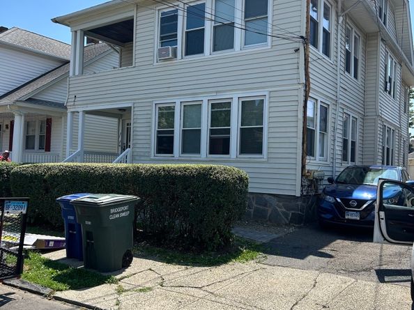 170 Livingston Place, Bridgeport CT 06610