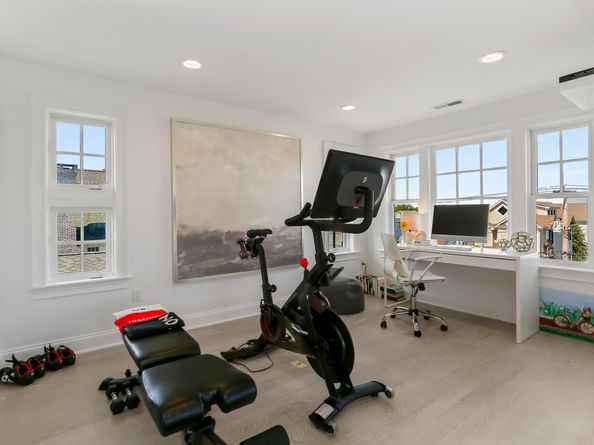 800 Rowland Road, Fairfield CT 06824