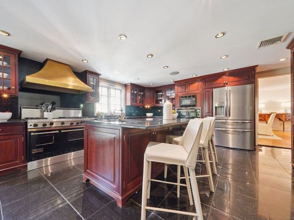 342 Greens Farms Road, Westport CT 06880