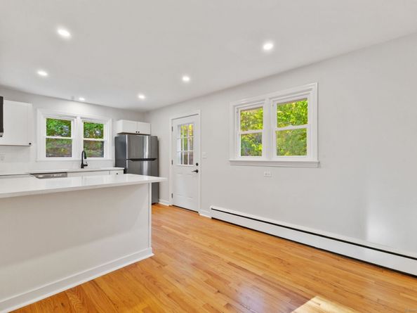 8 Lloyd Road, Norwalk CT 06850