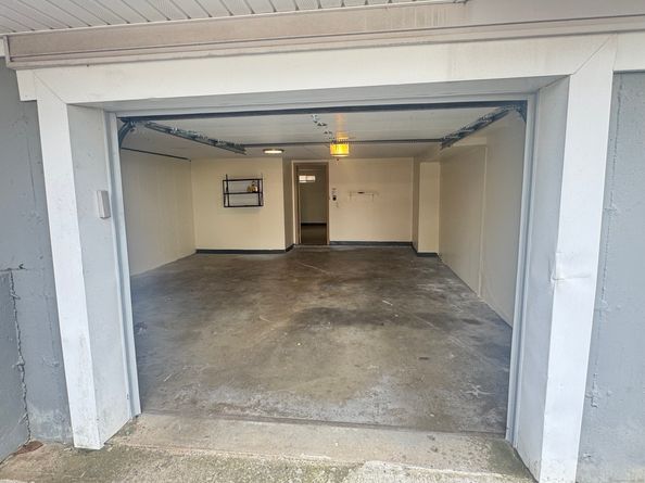 105 Tremont Avenue APT E, Bridgeport CT 06606