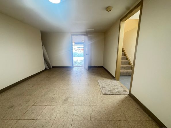105 Tremont Avenue APT E, Bridgeport CT 06606