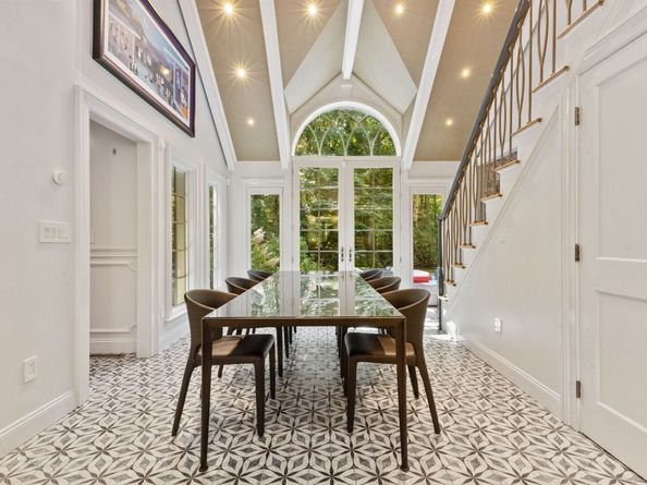 105 Clearview Lane, New Canaan CT 06840