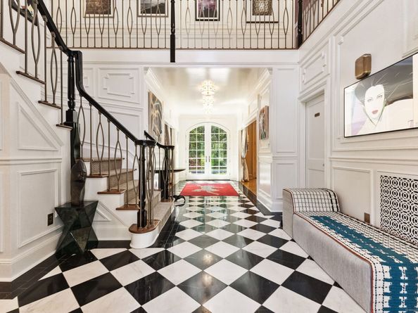 105 Clearview Lane, New Canaan CT 06840