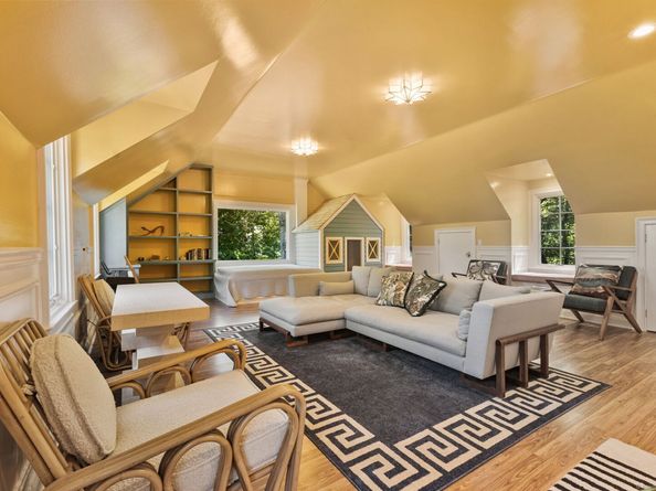 105 Clearview Lane, New Canaan CT 06840