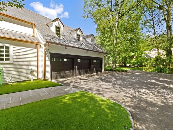 105 Clearview Lane, New Canaan CT 06840