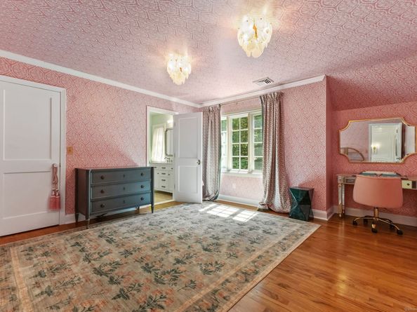 105 Clearview Lane, New Canaan CT 06840
