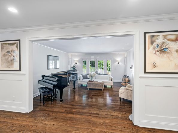 38 Fitch Lane, New Canaan CT 06840