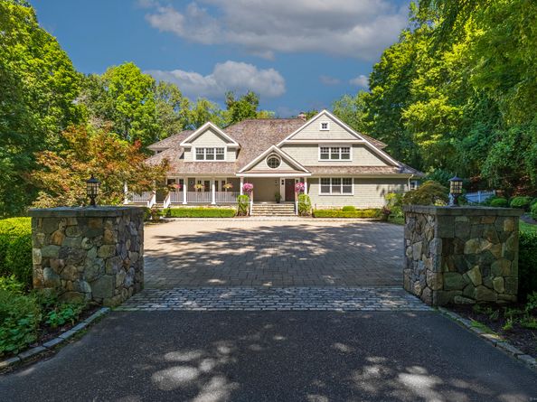 38 Fitch Lane, New Canaan CT 06840