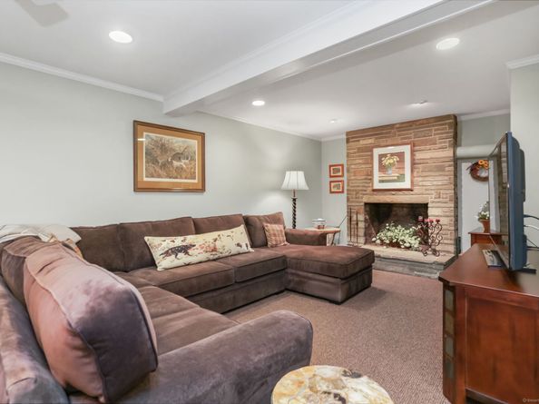 109 Green Acre Lane, Fairfield CT 06824