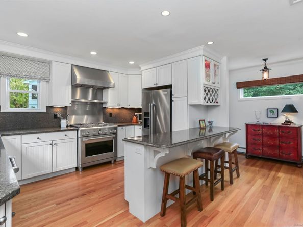 109 Green Acre Lane, Fairfield CT 06824
